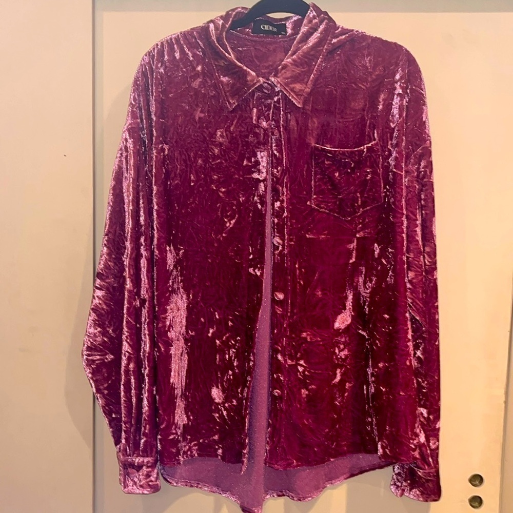 Cider hot pit velour textured button down top size 1X